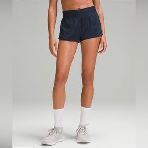 Lululemon Hotty Hot High-Rise Lined Shorts 2.5”